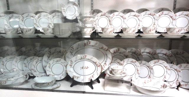 Set of Royal China  Belvidere Dishes (1 of 3)