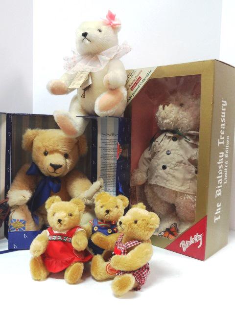 Herman Teddy Bears Group (1 of 7)
