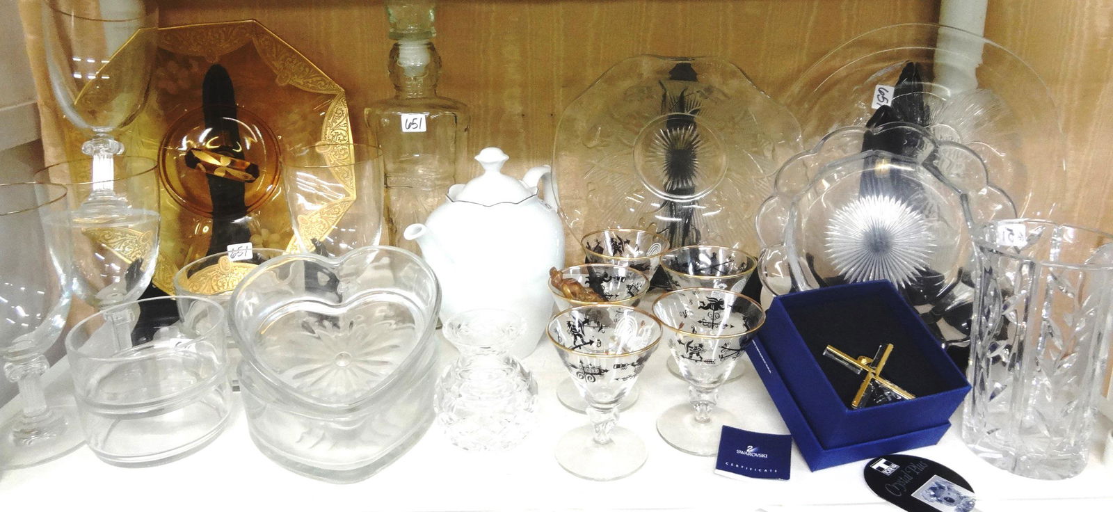Two Shelves Vintage Porcelain & Glassware (1 of 7)