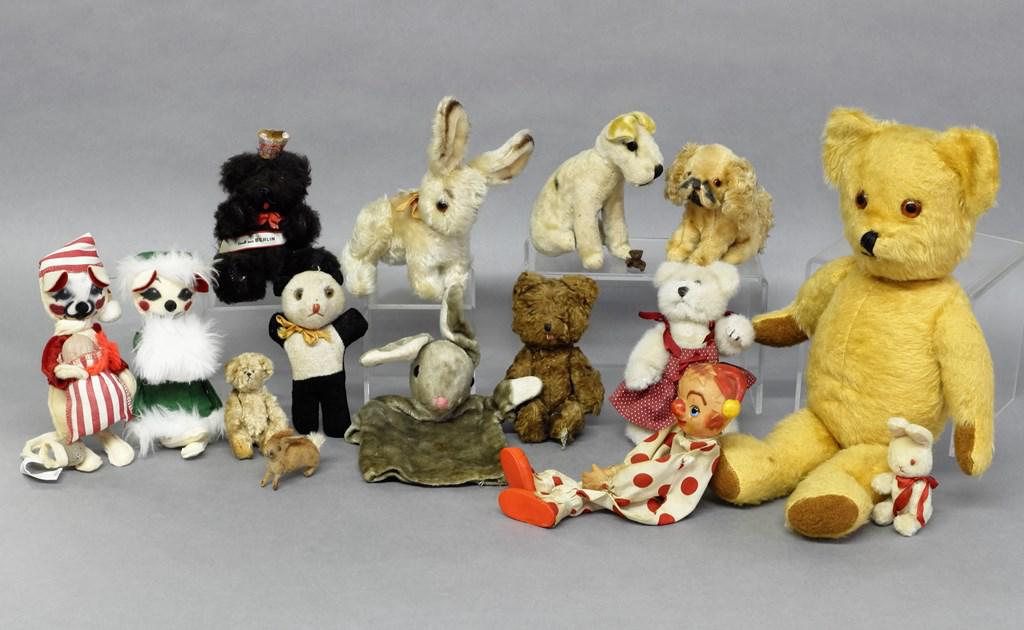 Vintage Plush Animal Toys: Vintage blonde growler jointed bear 16"H, berlin bear with crown 7"H, Polish jointed bear 6.5"H, artisan signed blonde jointed bear 4"H, Steiff rabbit 8"H, panda 6"H, mouse puppet, two vintage dogs, j
