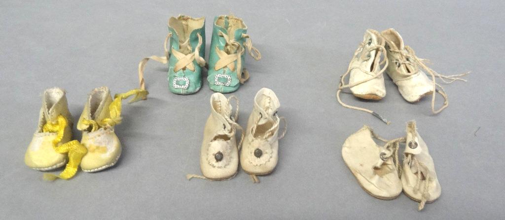Cloth Doll Shoes: Five pair Doll shoes 2" largest , some have numbers on bottom, very good shoes for vintage dolls