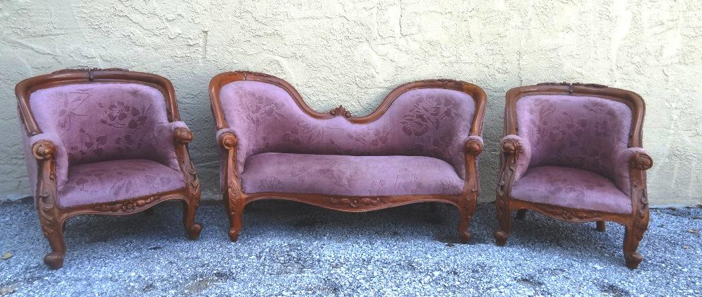 Childs Three Piece Victorian Sofa Set Contemporary: The is a three piece Contemporary Beautiful Childs Victorian Sofa Set, in Pink Velvet. Walnut/Mahogany, chair 18 1/2" (T), 15" (W) 12" (D), Sofa 18" (T), 35" (L), 14" (D), chair 19" (), 17" (L0, 13" (