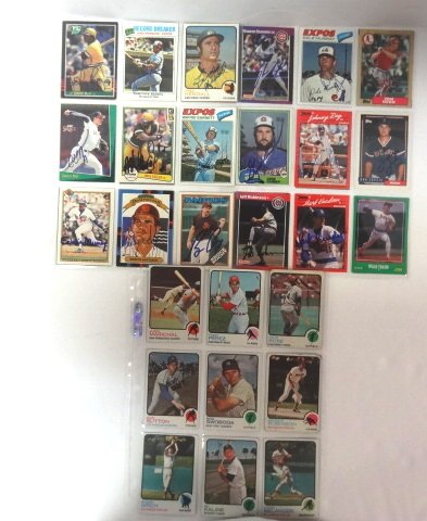 Baseball Cards: Mostly Topps 1970's - 1980's some autographed by player, HOF Brooks Robinson, Al Kaline, Tony Perez