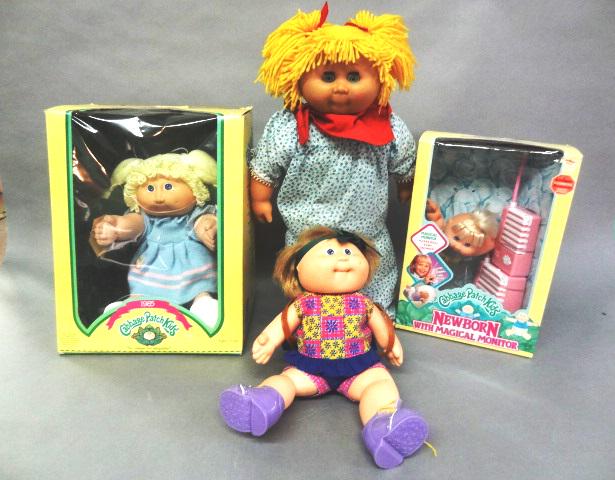 Cabbage Patch Kids and Others 1985: Cabbage Kids in OB, Newborn in OB Wrong Body, one with Park, one with night gown ( no box) Box 9", 12", 14" , large doll 20"T