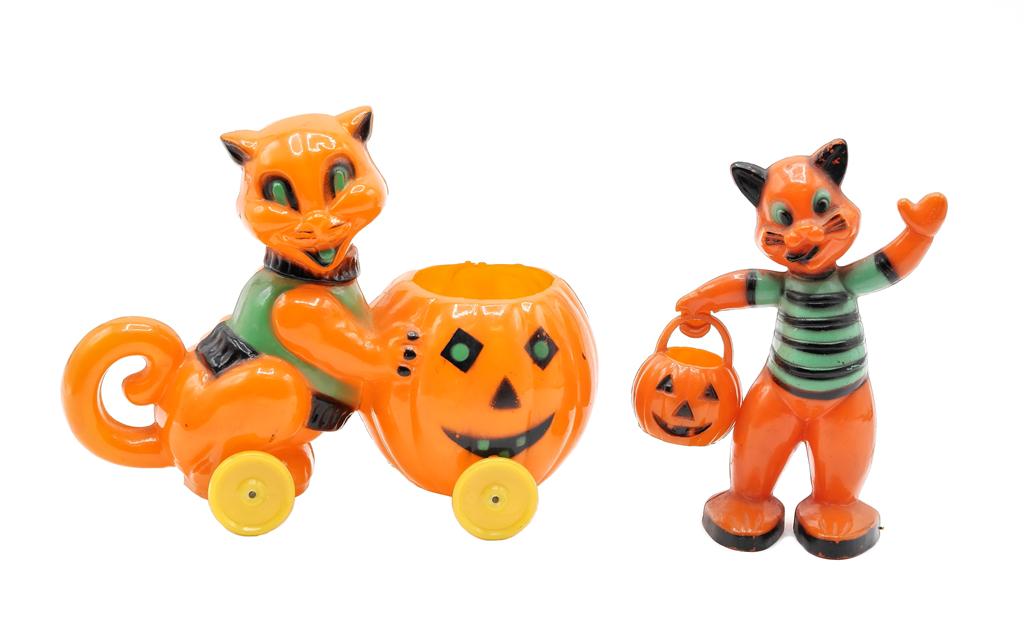 Two Vintage Cat Halloween Candy Containers (1 of 2)