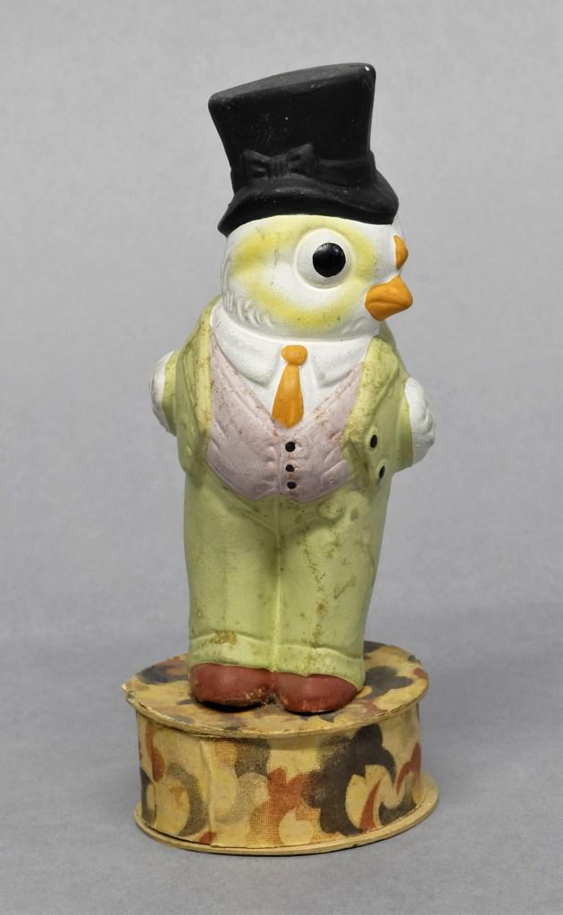 Vintage Chick Candy Container (1 of 4)