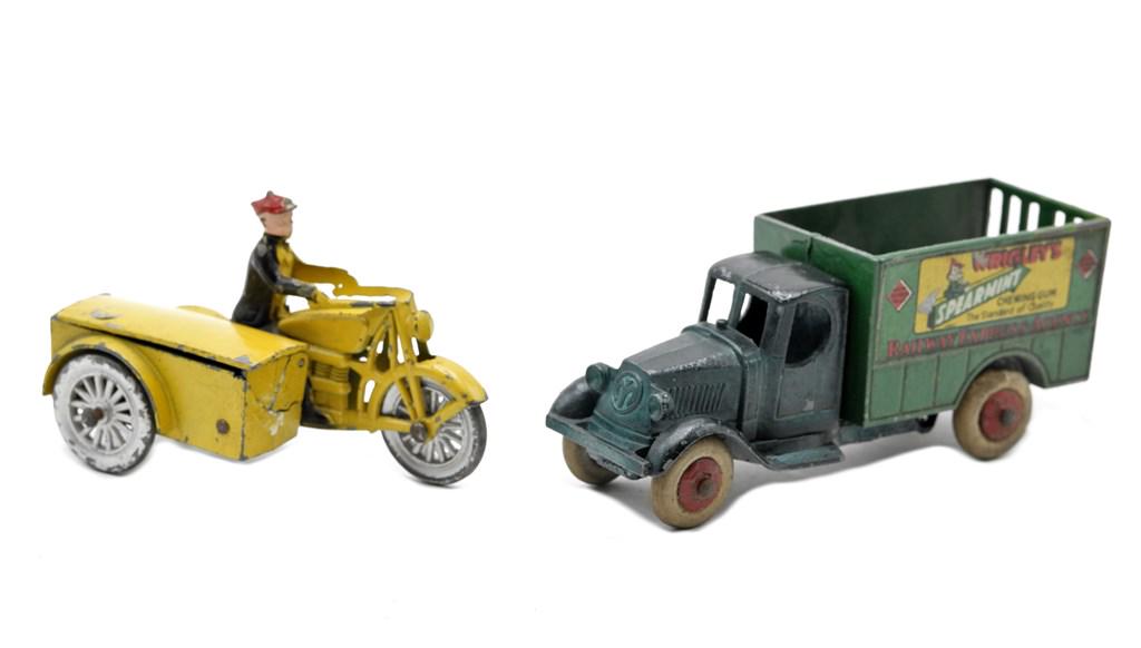 Tootsietoy Smitty Scooter & Spearmint Truck (1 of 2)