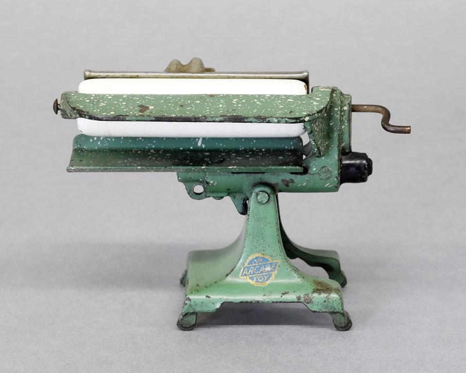 Arcade Cast Iron Clothes Press: Arcade cast iron 108A clothes press with nickel plating, original paint and sticker 4.75"L