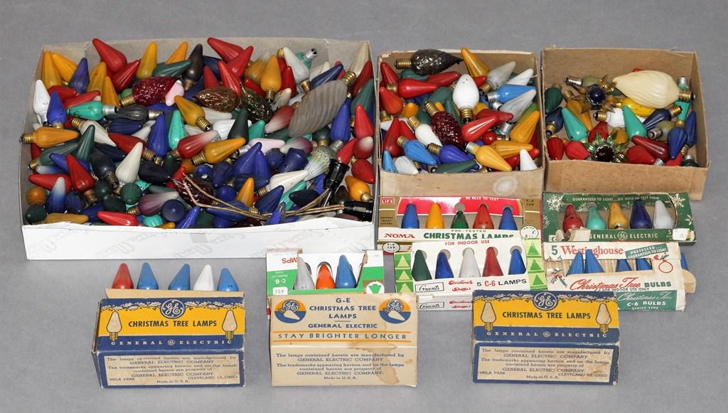 Large Lot Of Vintage Xmas Bulbs: Nice selection of vintage bulbs some in original packaging, many circa 1950's and 1960's