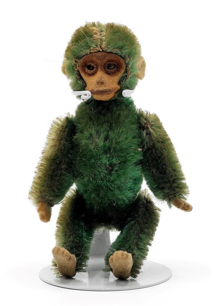 Vintage Steiff Monkey Lady's Compact (1 of 2)