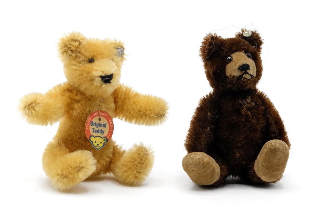 Two Vintage Steiff Bears (1 of 1)