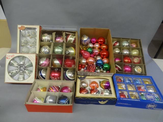 Highly Decorative Christmas Ornaments most in Original (1 of 9)