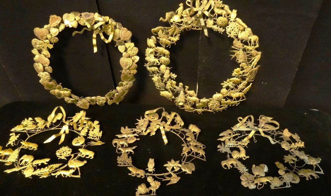 Decorative Brass Wreaths for all Seasons (1 of 5)