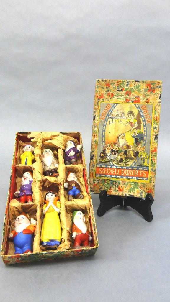 Borgfeldt Snow White & Seven Dwarfs Figures: Vintage boxed set of Snow White & Seven Dwarfs Japanese figures in original box by George Borgfeldt, Walt Disney copyrighted in 1938, box 5" by 9"