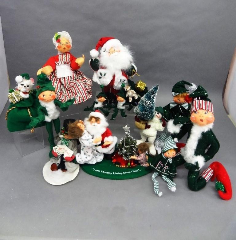 Grouping of Christmas Anna lee Dolls: Anna lee Dolls 15" by 21" (Elf), 6 Elf's Different Sizes, 12 Dolls in All