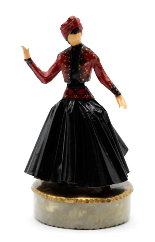 Lee Menichetti Artisan 1974 Couture Costume Sculpture: Lee Menichetti [New York & Palm Beach Florida - 1931 to 1997] well known mid-century artist known for his theatre related art, this sculpture is made of hand bent and painted sheet brass, girl wearing