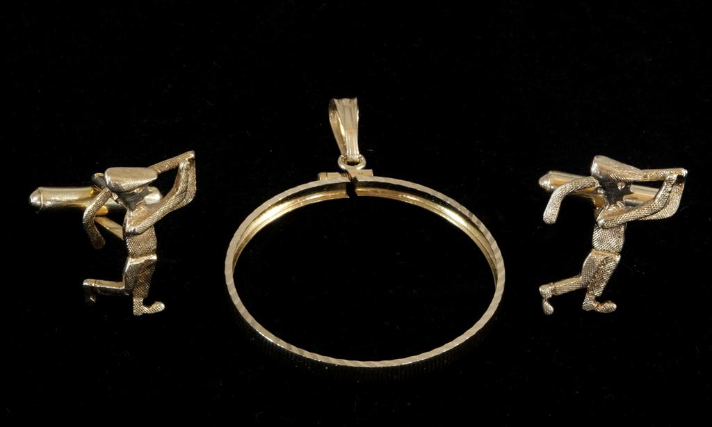 14K Golfer Cufflinks & Coin Frame: Pair of 14K gold golfer cufflinks and a 14K pendant frame for a coin, total weight 12.1 grams