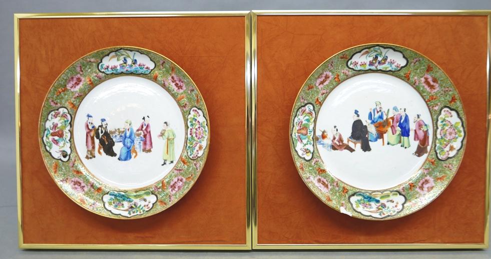 Pair of Rose Mandarin Mounted Plates: Pair of vintage hand painted Chinese plates in the Rose Mandarin style 9.75"D, mounted for wall hanging on felt in front of gold metal frame 14" square