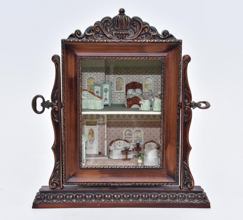 Karen Gibbs 1/4" Scale Artisan Room Box Dollhouse: Vanity picture frame room box 1/4"scale with two room, electric lighting, textured ceiling, wallpaper with borders, faux door and windows, all furniture made by Karen Gibbs, 10"W, 4"D, 11"H