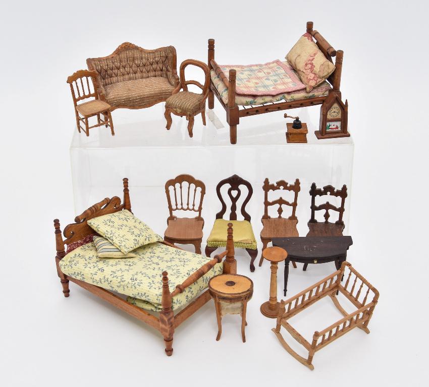 Cochran Beds & Other Vintage Dollhouse Furniture: M.F. Cochran vintage mahogany rolling pin bed 6 3/8"L, 4.5"W together with a similar unsigned rope bed attributed to Cochran 5.25"L, 4"W, pair of Frank Lash fretwork chairs 3 7/8"H, vintage hand made