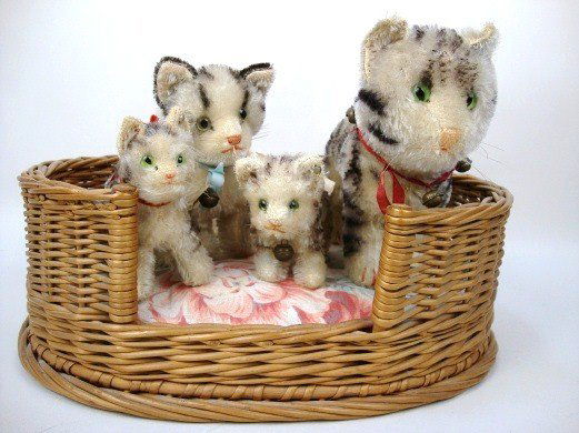 Basket Steiff Tabby Kittens: Basket of 4 Steiff Standy Tabby kittens, 6 1/4", 5 1/2", 4", and 3 1/2"