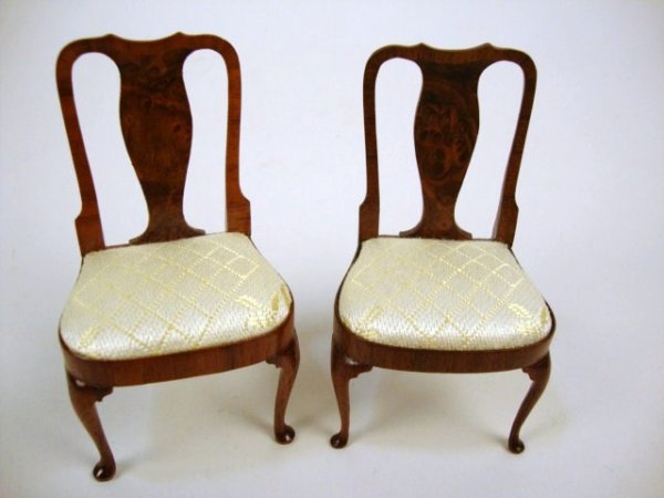 John Hodgson Queen Anne Chair: Pair John Hodgson Queen Anne Chairs, signed ELF (1979 & 1980), 3 1/2" t