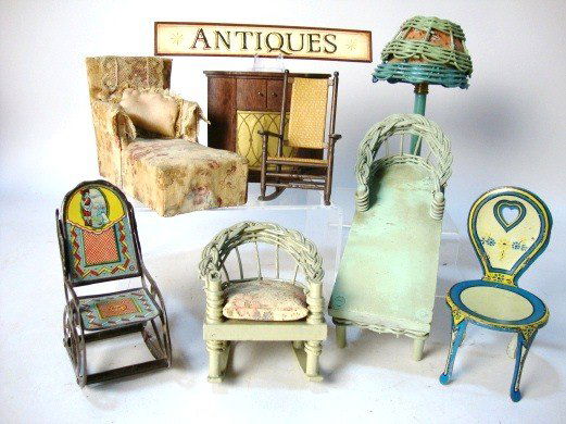 Lynnfield, Schlosser Sign & Wicker Furniture: Lynnfield furniture, Schlosser Antique Sign, Wicker Furniture lounge & matching Chair, & Lamp top (no base), dark Green wicker Lamp, Floral lounge 3" t(Wanamaker Tag on bottom), Lynnfield floor Radio,