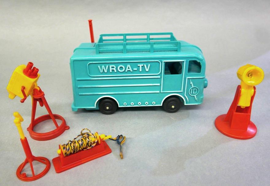 Vintage TV Bus (1 of 6)