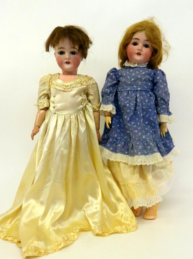 Queen Louise Bisque Dolls (1 of 5)