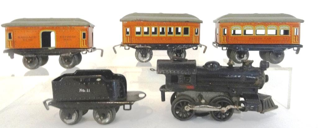 Ives Die Cast Locomotive, Tender, 3 Passenger Cars (1 of 8)