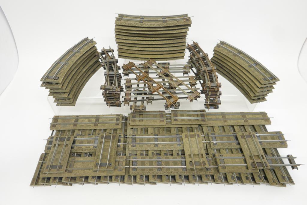 American Flyer S Gauge Track Lot: American Flyer S Gauge Track - 50 pieces