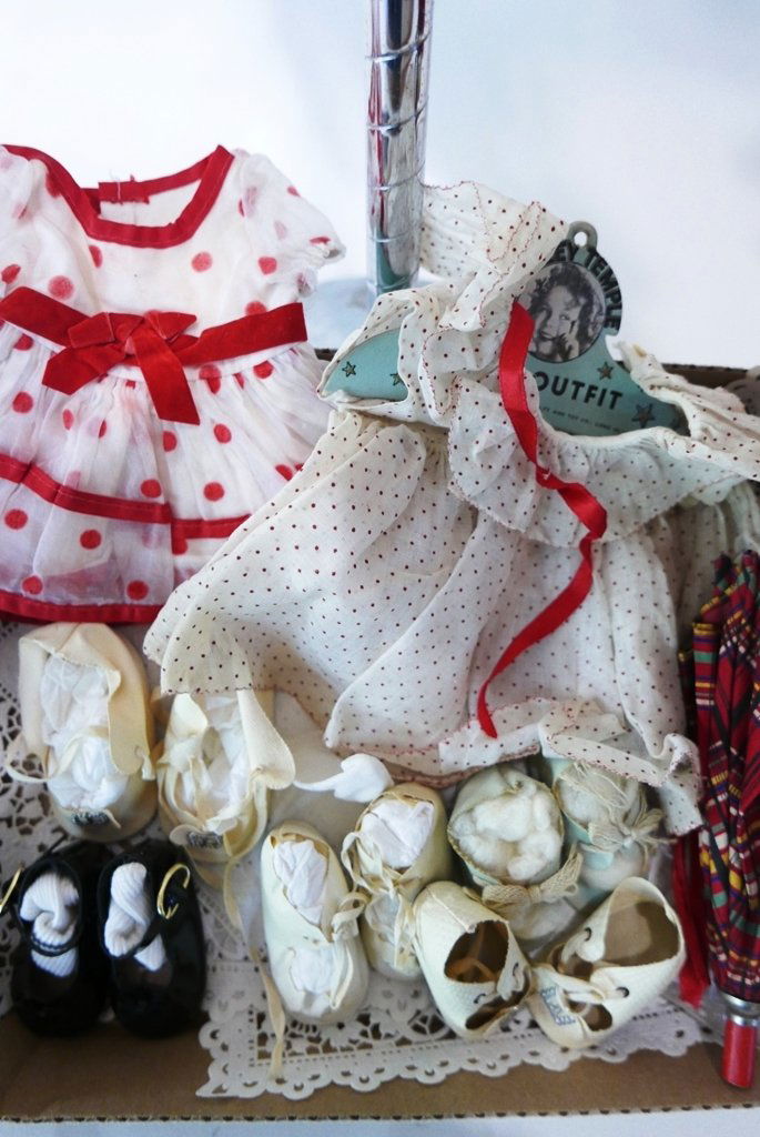Shirley Temple Clothing & other Lots (1 of 4)