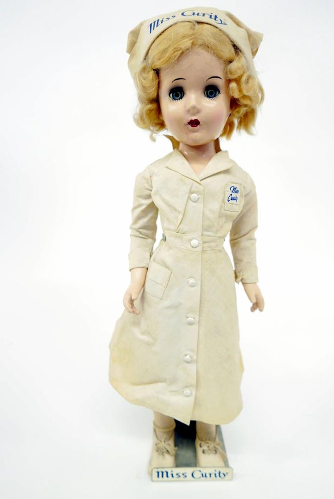 Miss Curity Composition (1 of 1)