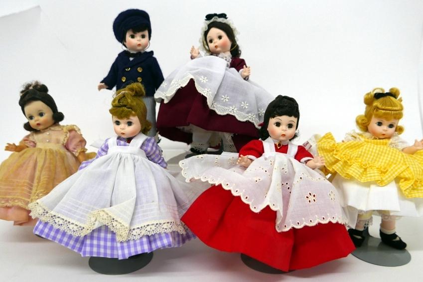 Six Madame Alexander Dolls Little Woman (1 of 1)