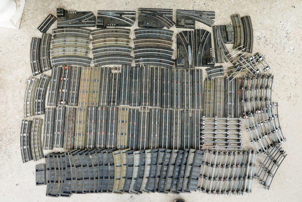 Large Lot of American Flyer S Gauge Track: Large lot of over 50 pieces of American Flyer S gauge track, track needs cleaning
