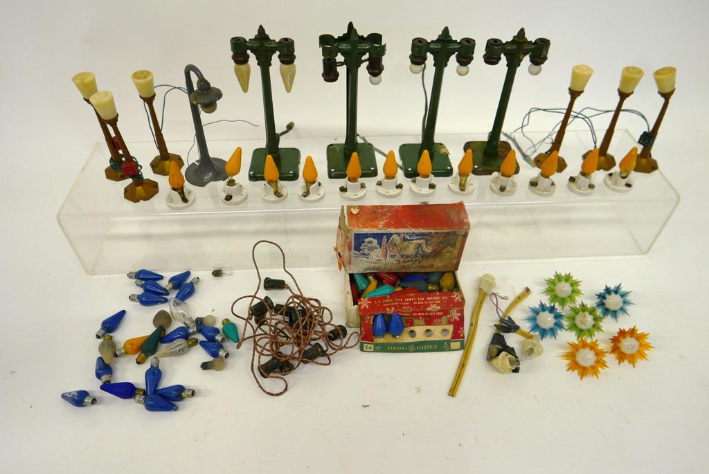 Eleven Operating Street Lamps for O-S Gauge Trains (1 of 4)