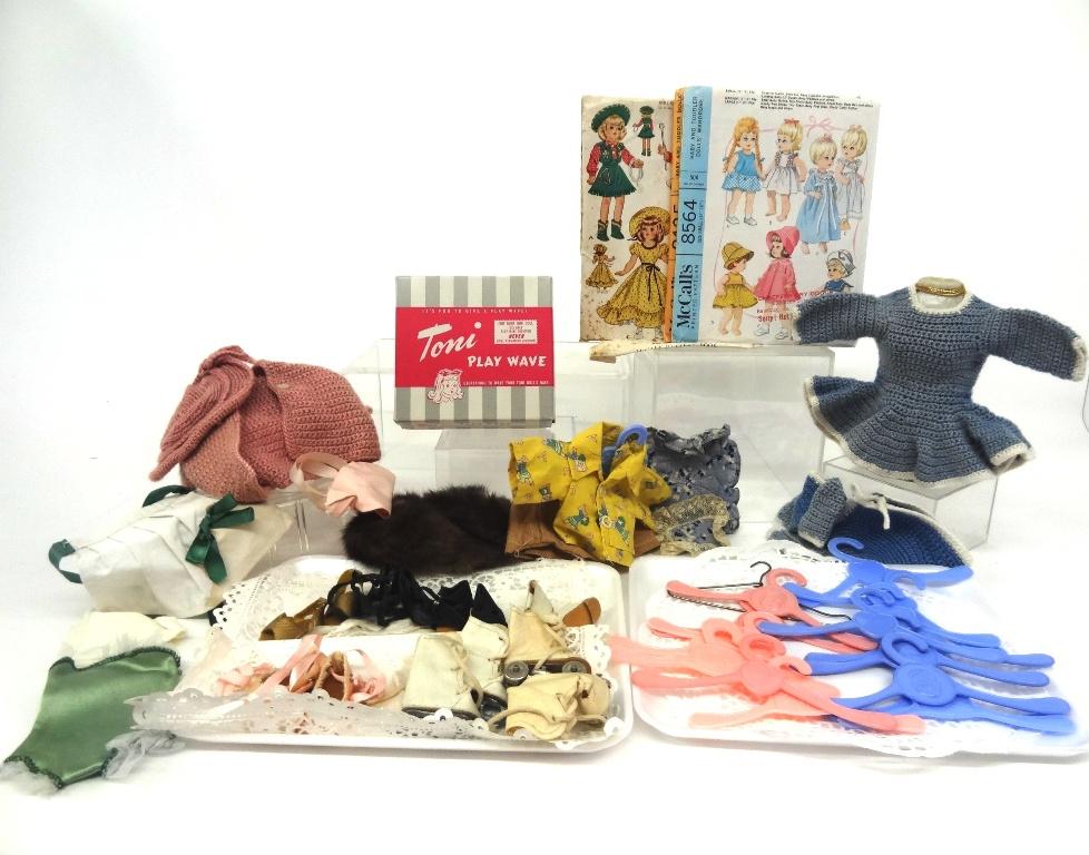 Doll Accessories , Shoes, Paterns, etc (1 of 2)
