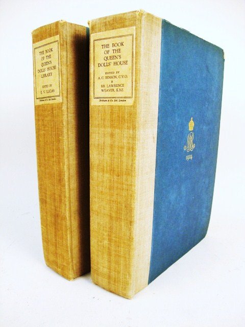 Set Queen's Dolls' House Books