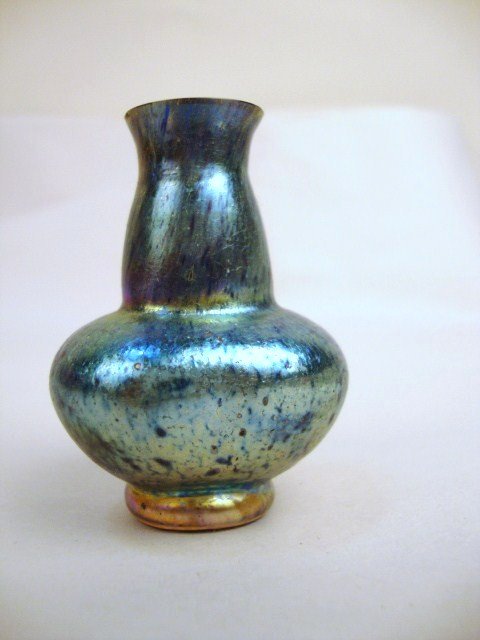 Miniature Loetz Blue Oil Spot Vase: Miniature Loetz blue oil spot vase, triangular shaped body, 2" H.