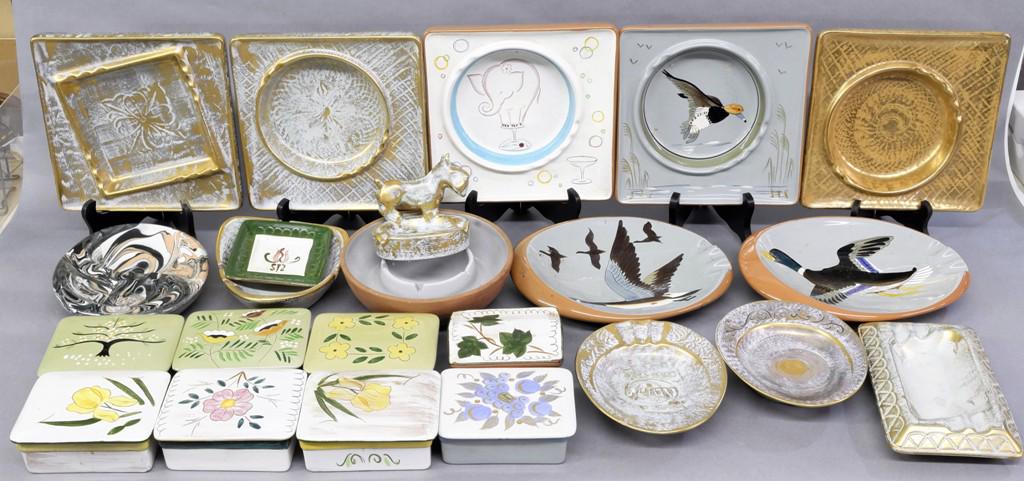 Stangl Trinket/Cigarette Boxes & Ashtrays: Vintage Stangl 23 pieces, eight trinket or cigarette boxes with lids in assorted patterns, 15 ashtrays in assorted patterns