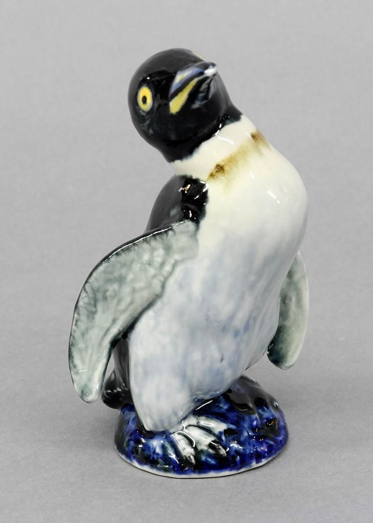 Stangl Penguin Figurine: Vintage Stangl penguin figurine 5.5"H