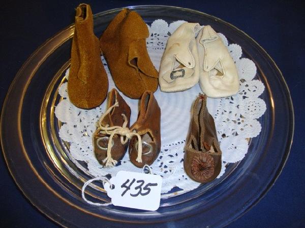 Doll Shoes: One Jumeau shoe, three pairs leather, etc.