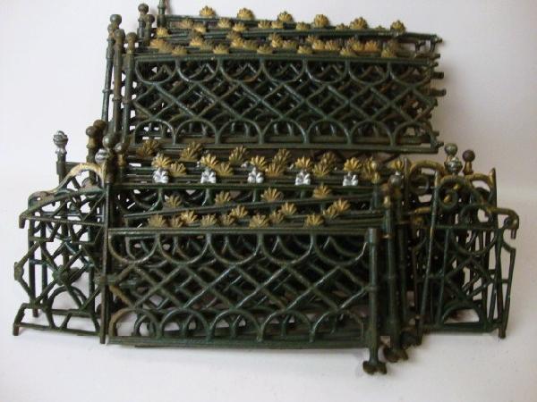 Cast Iron Christmas Fence: Cast Iron Christmas Fence green with Great Decorative Designs 2" 5 1/2 x 11 1/2"