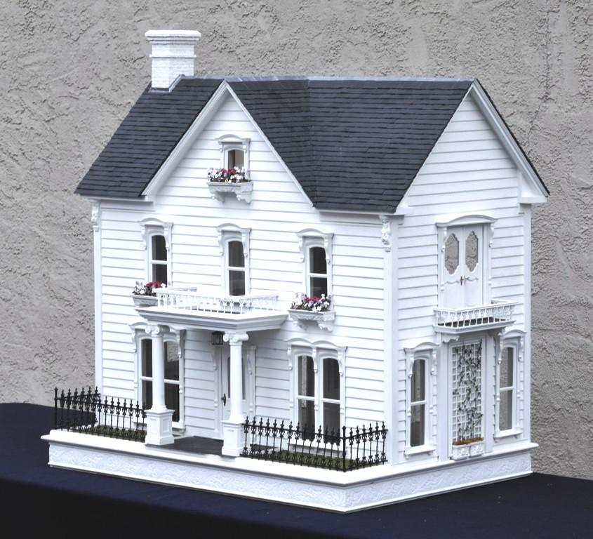 Perkins/LaBosse Artisan Victorian Dollhouse (1 of 15)