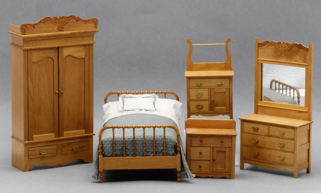 Robert Carlisle Four Piece Bedroom Set Dollhouse (1 of 5)
