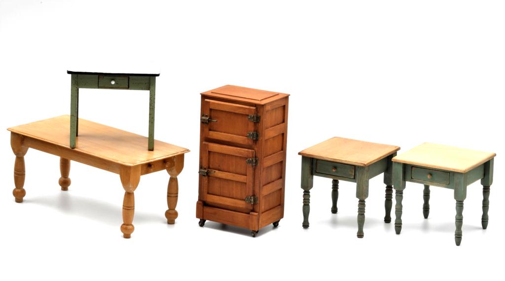 Artisan Icebox & Kitchen Tables Dollhouse Miniatures (1 of 2)