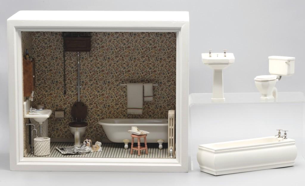 Bathroom Room Box & Extra Fixtures Dollhouse (1 of 2)