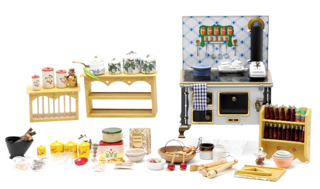 Dollhouse Kitchen Cabinets & Accessories (1 of 4)