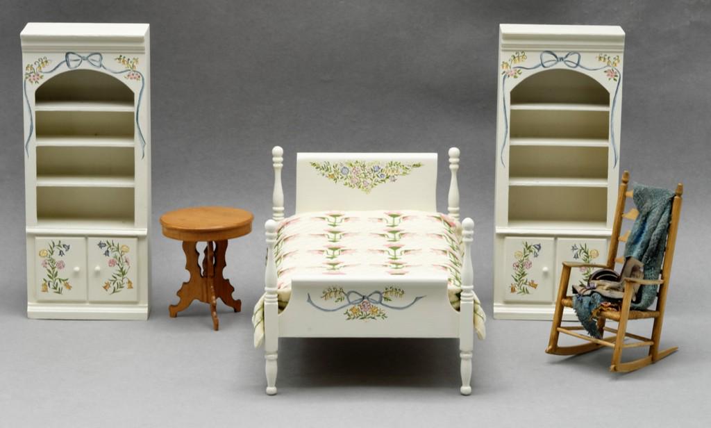Hank Taylor Bedroom Furniture & Others Dollhouse (1 of 3)