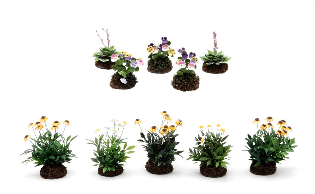 Mini Creations Dollhouse Flowers Miniatures: Mini Creations By Judy, 10 flowering garden plants, average height 2"